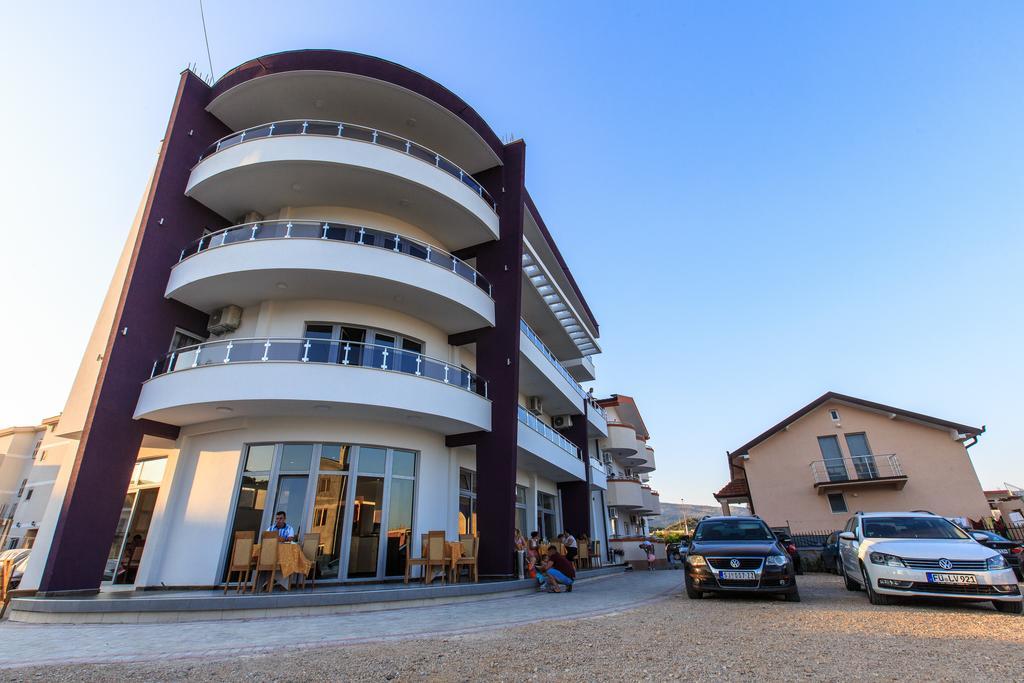 Hotel Edita Ulcinj Exterior foto